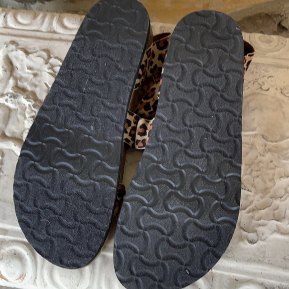 White Mountain Leopard Strappy Sandals - Picture 3 of 4